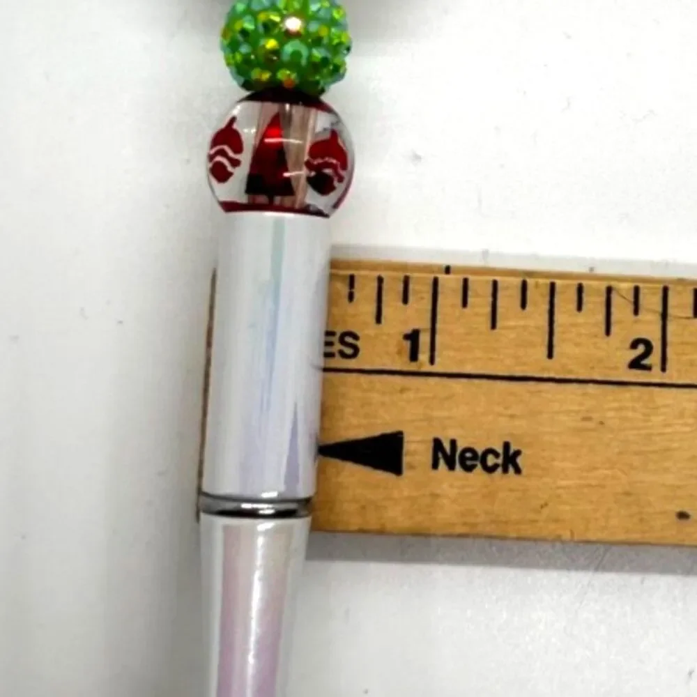 Unique Handmade Christmas Wreath Pearlescent White Red Green Detail Beaded Pen